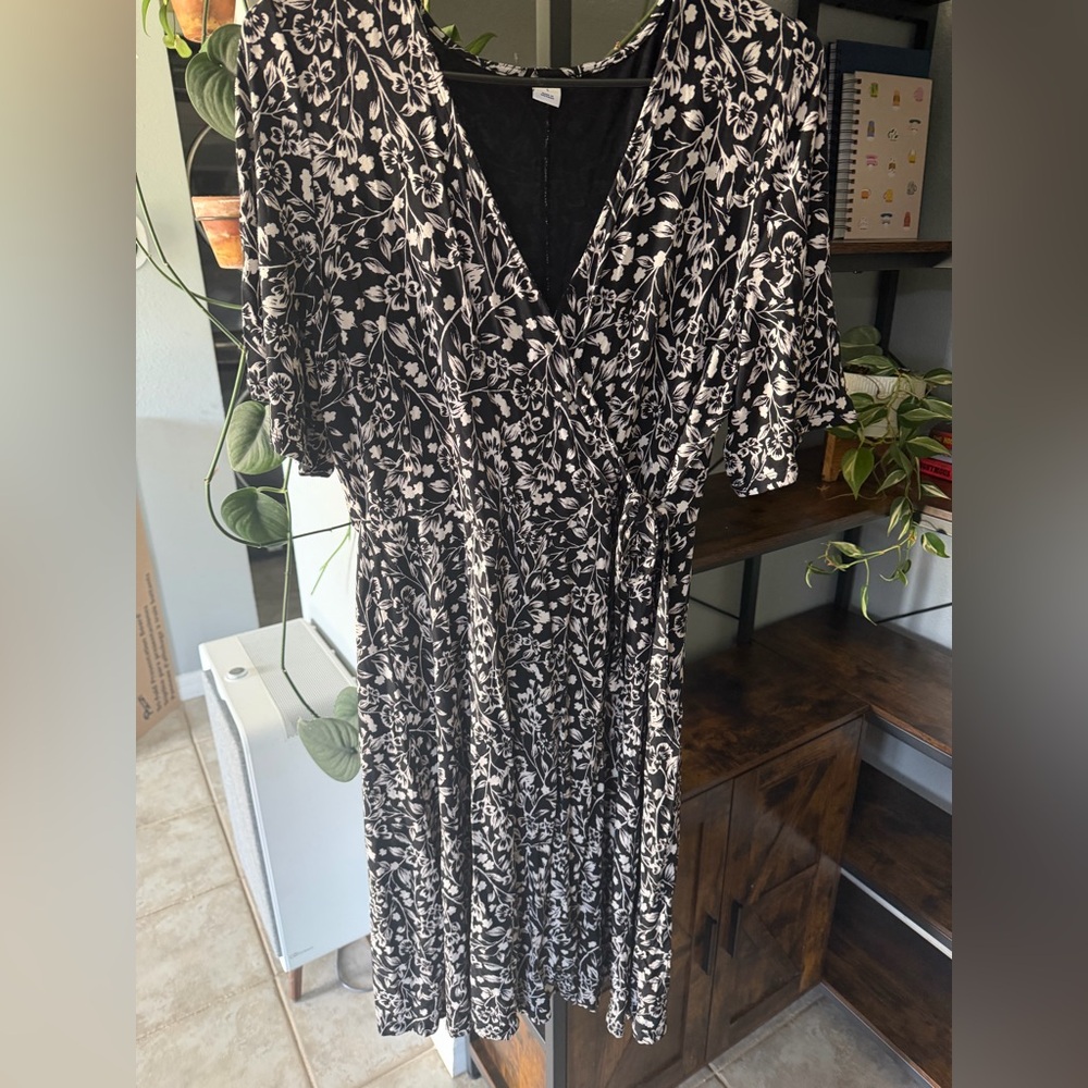 Old Navy Black and White Floral Midi Wrap Dress